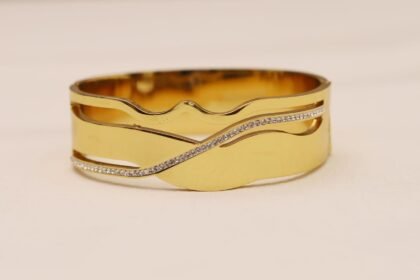 Aurora Wave Anti-Tarnish Bracelet