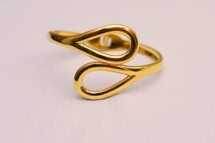 Golden Infinity Flow Bracelet