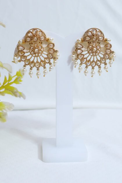 Noor pearl Chandbali