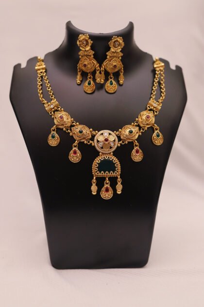 Antique Temple Grace Necklace Set