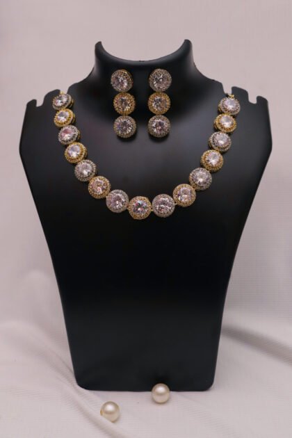 Golden Radiance Circle Necklace